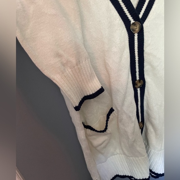 St. John’s Bay NWT varsity men’s knit cream & navy cardigan size XL - Picture 3 of 10